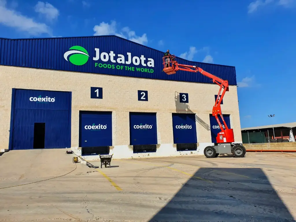 Instalación pieza publicitaria. (1mtr, 1mtr2)